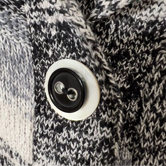 Curio Long Sleeve Black Gray White Snap Down Button Detail Knit Cardigan Size MP - Picture 6 of 7
